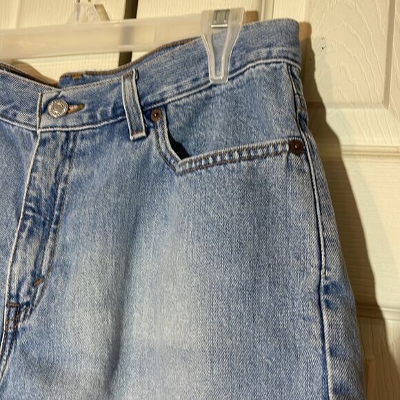 Levi's Vintage Faded Medium Blue Denim Shorts High Rise Red Tag 12 - Picture 4 of 16
